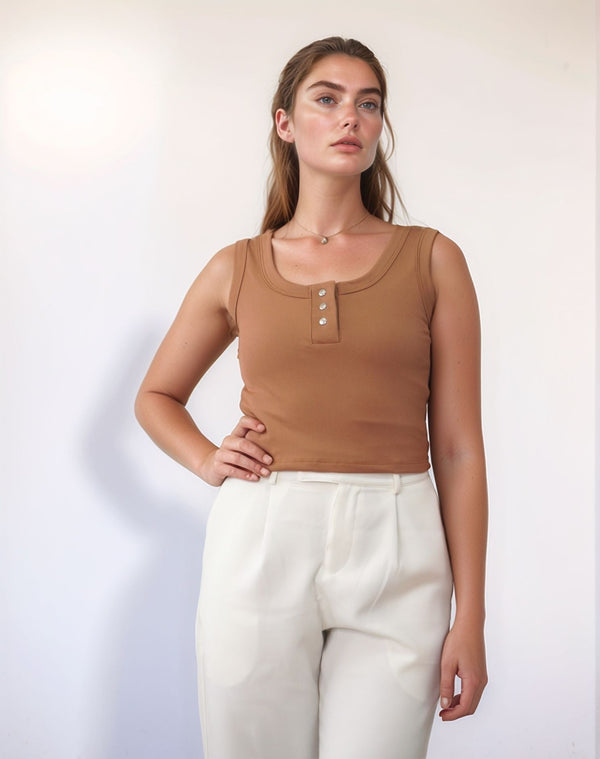 TOP TIRA ANCHA BROCHES